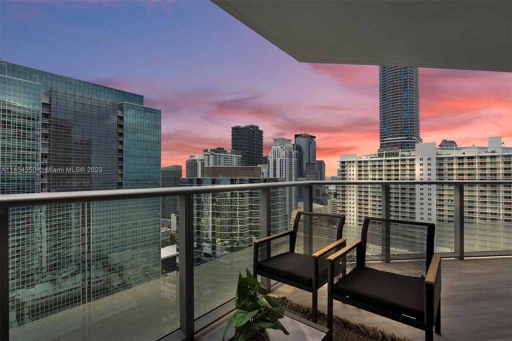 1300 Brickell Bay Dr - Photo 31