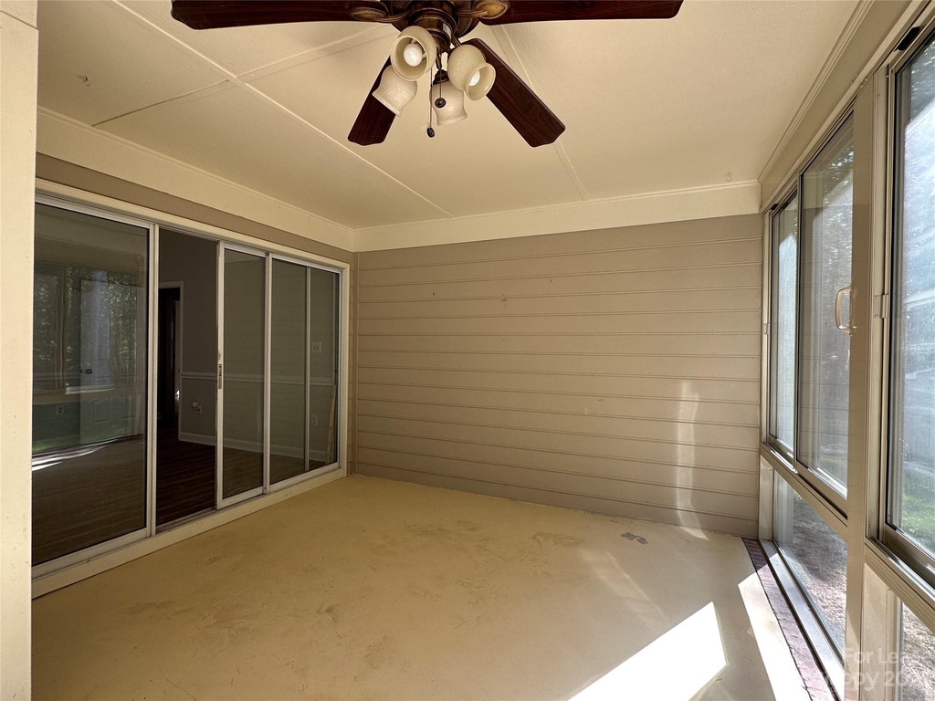1422 Sycamore Knoll Court - Photo 11