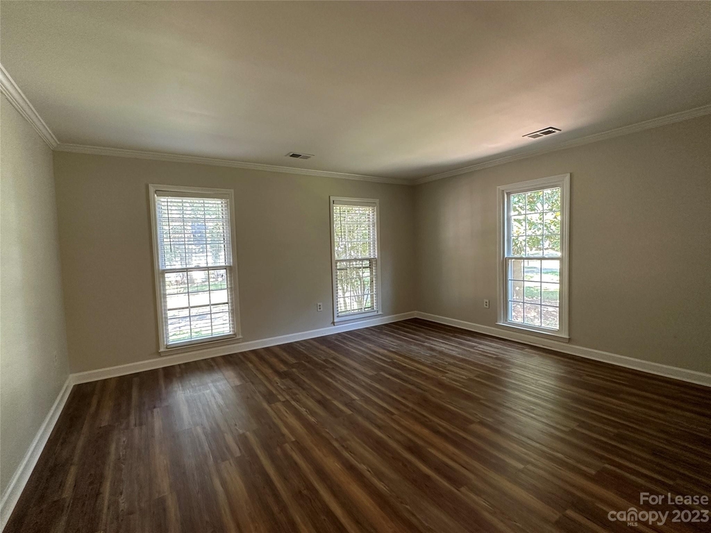 1422 Sycamore Knoll Court - Photo 6