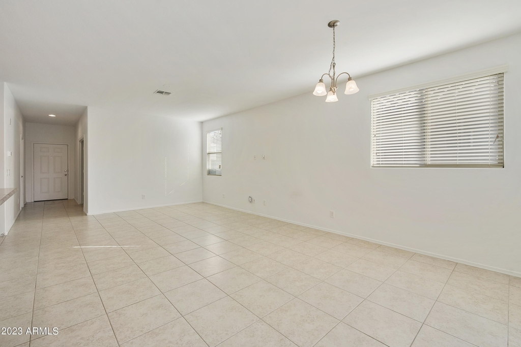 8454 N 61st Drive - Photo 5