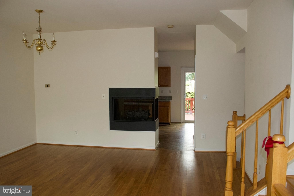 2554 James Madison Circle - Photo 28