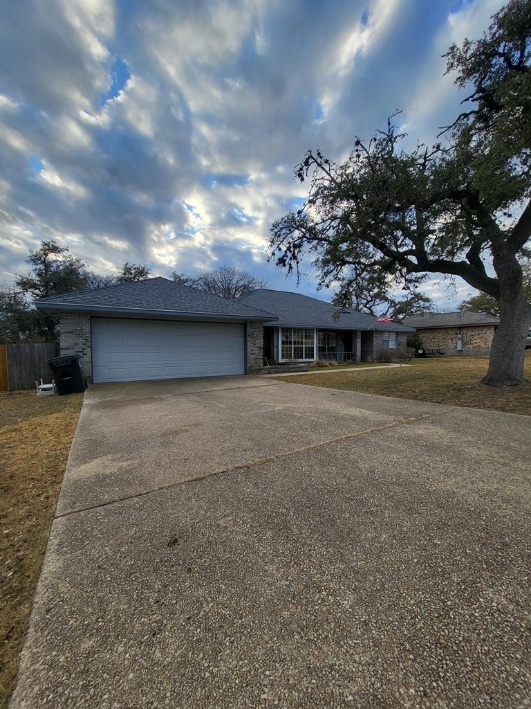 104 Holly Hill Dr - Photo 1