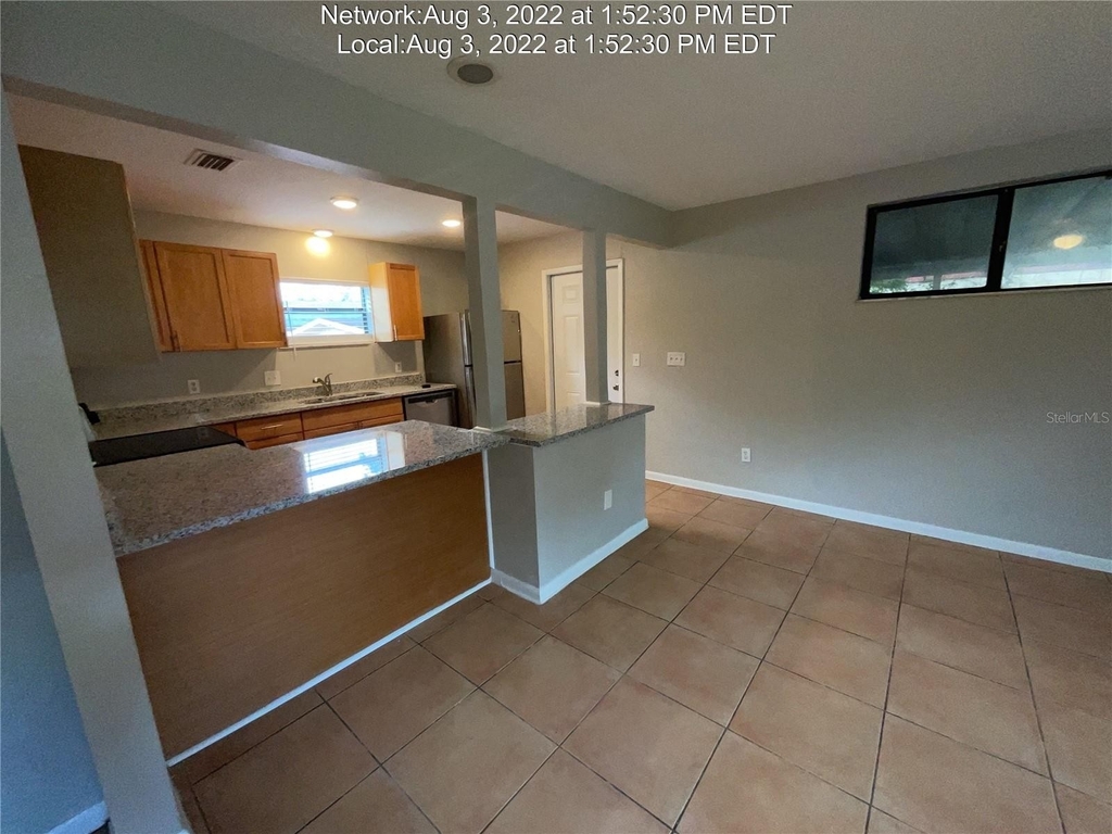 806 E Bougainvillea Avenue - Photo 2