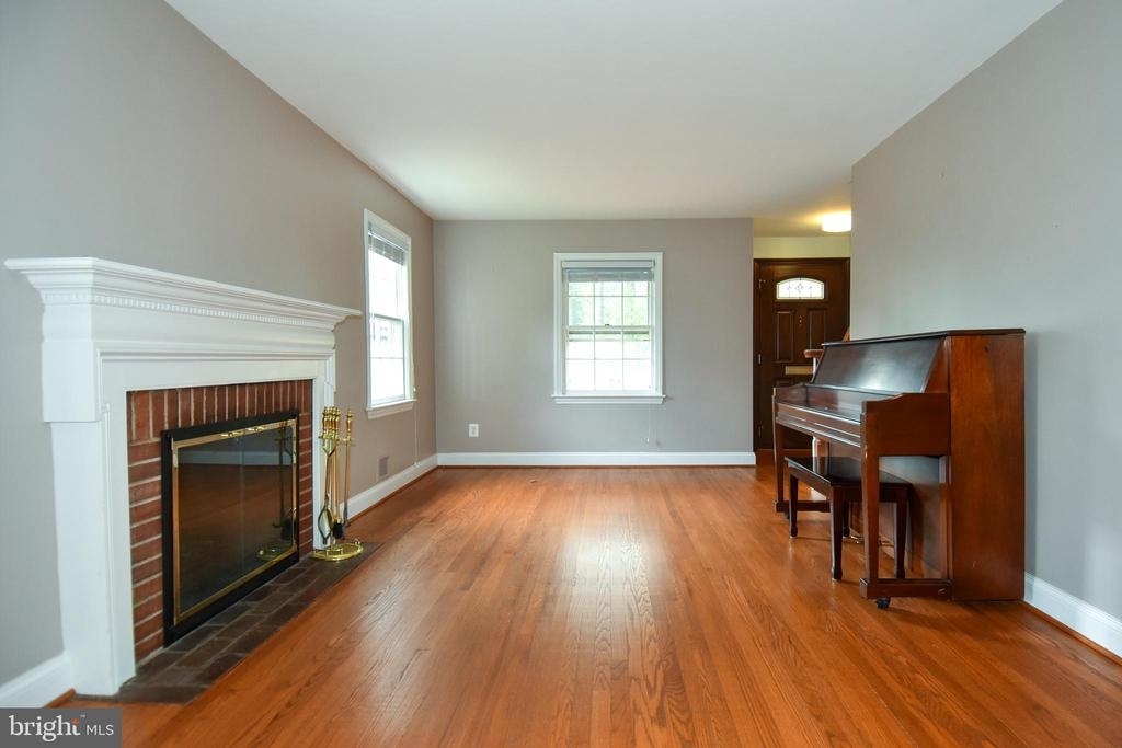 1306 Tracy Pl - Photo 6