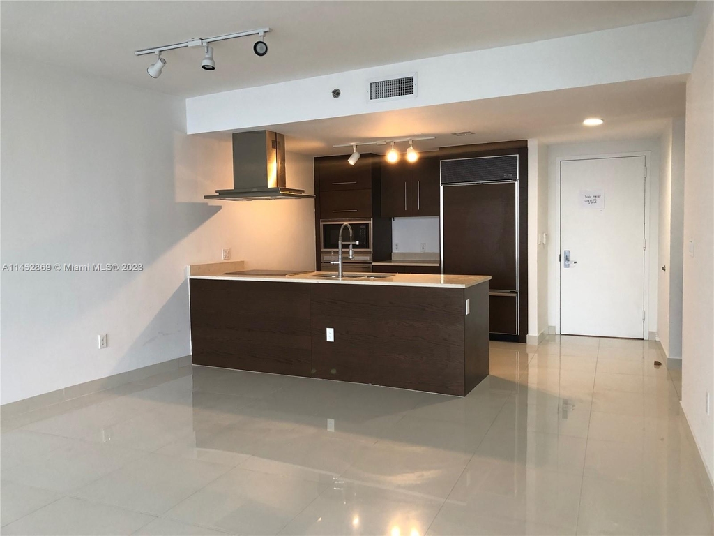 475 Brickell Ave - Photo 8