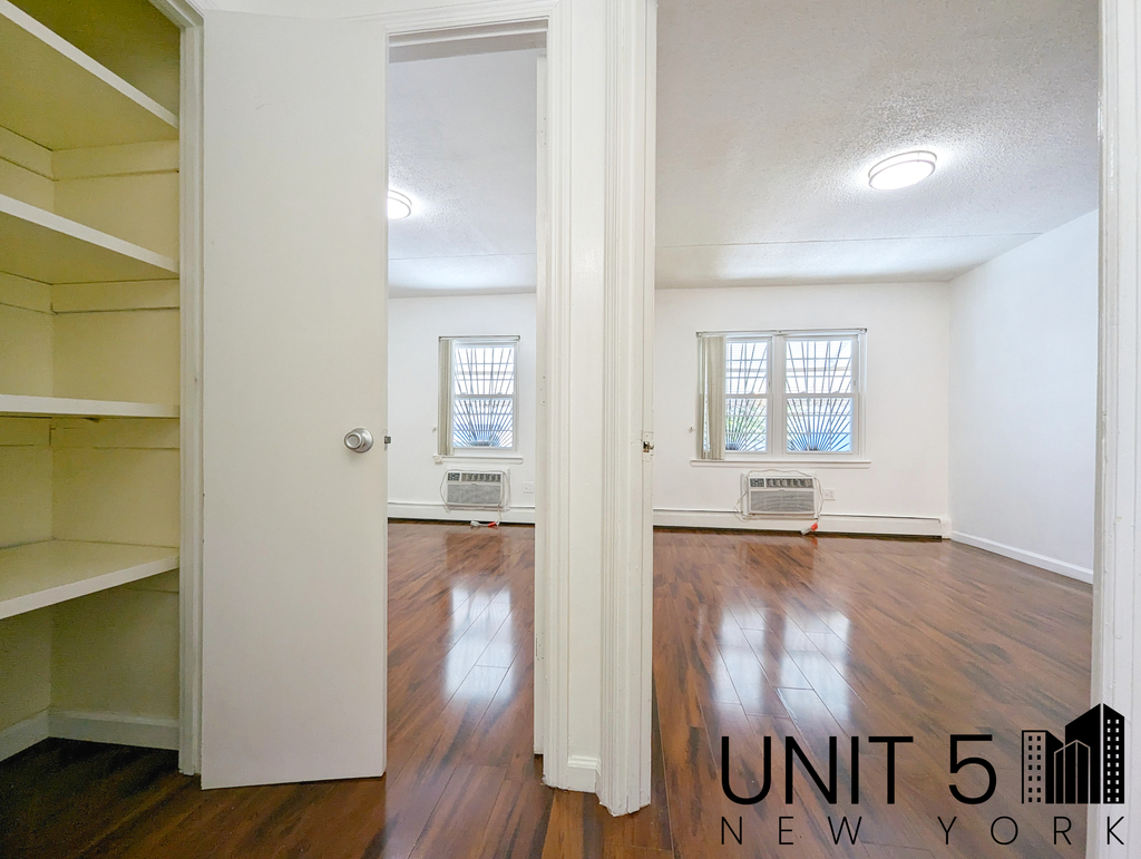 1014 Willoughby Avenue - Photo 4
