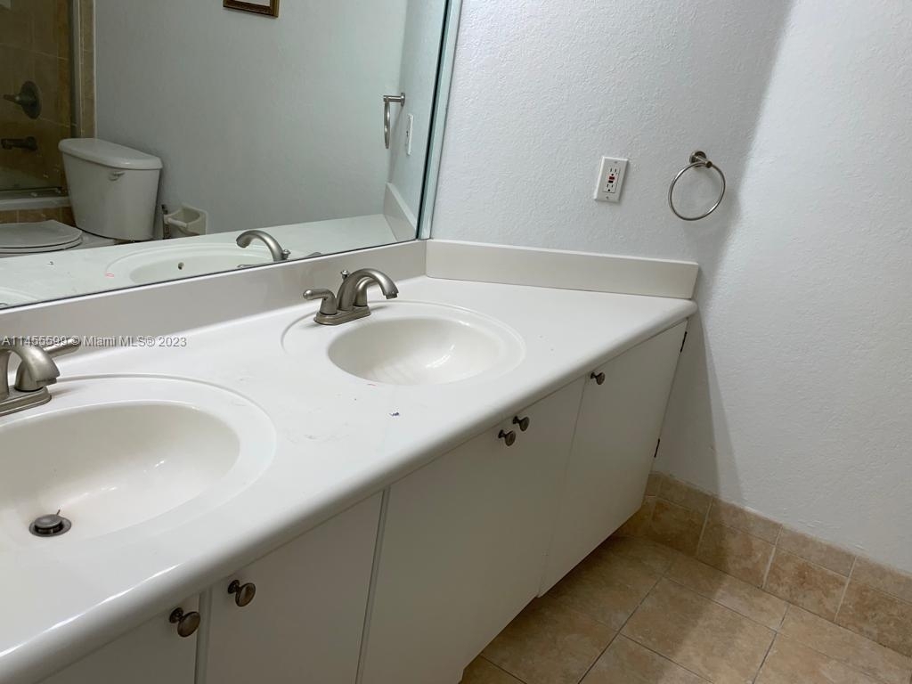 12611 Sw 123rd Ter - Photo 11