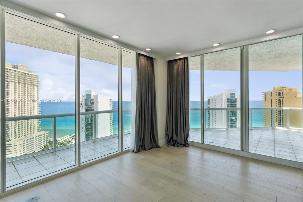 16400 Collins Ave - Photo 11