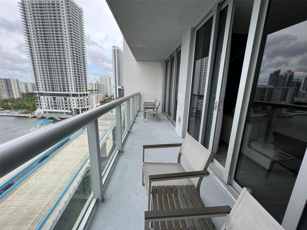 2602 E Hallandale Beach Blvd - Photo 9