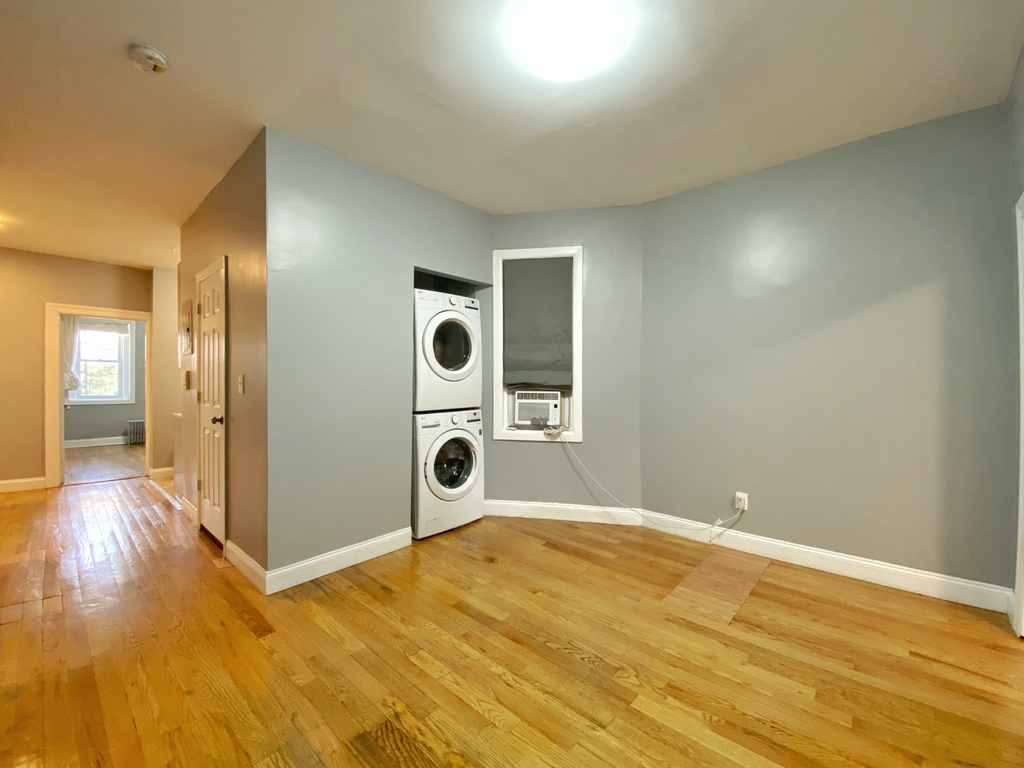 205 27th Street - Photo 0