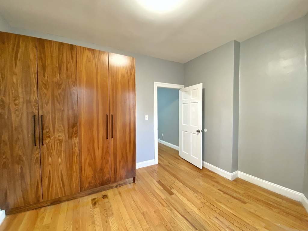 205 27th Street - Photo 4