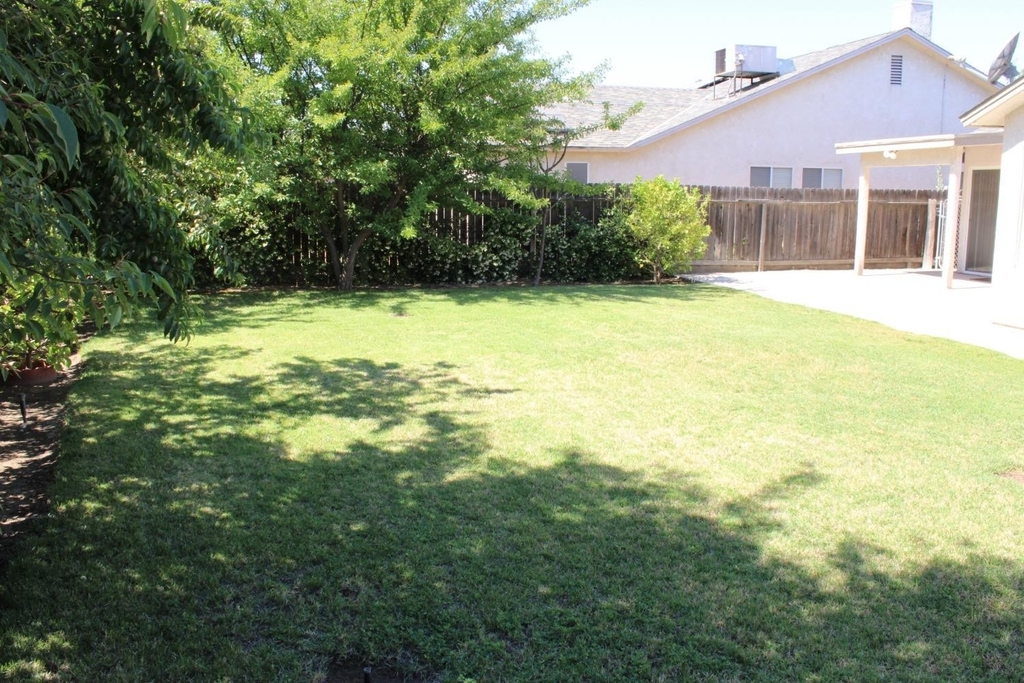 5654 N Violet Avenue - Photo 26