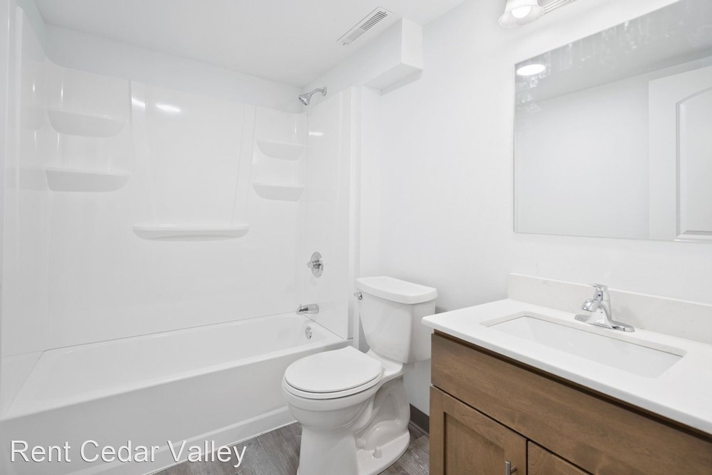 2304 Walnut St - Photo 8