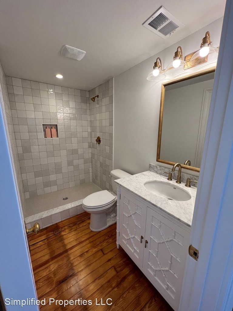 157 Wentworth St - Photo 9
