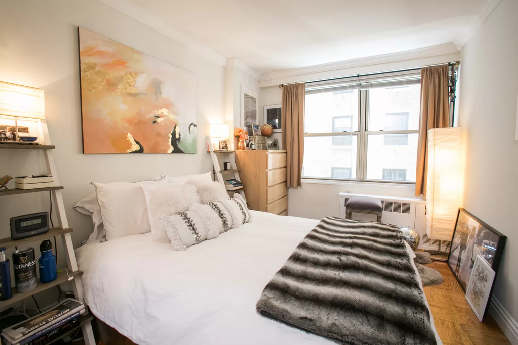 West 89th Street - Photo 2