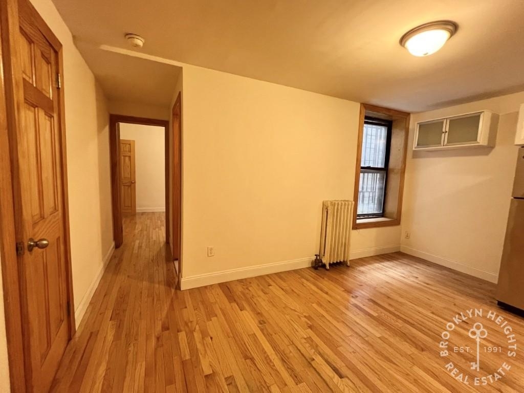 568 Pacific St. - Photo 4