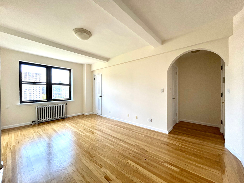 Amsterdam Ave & 102nd St - Photo 1