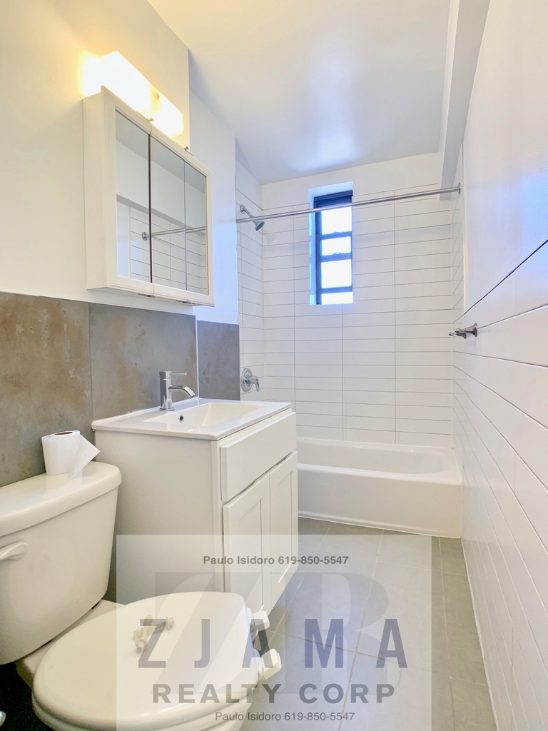 130 East 18th Street - Photo 4