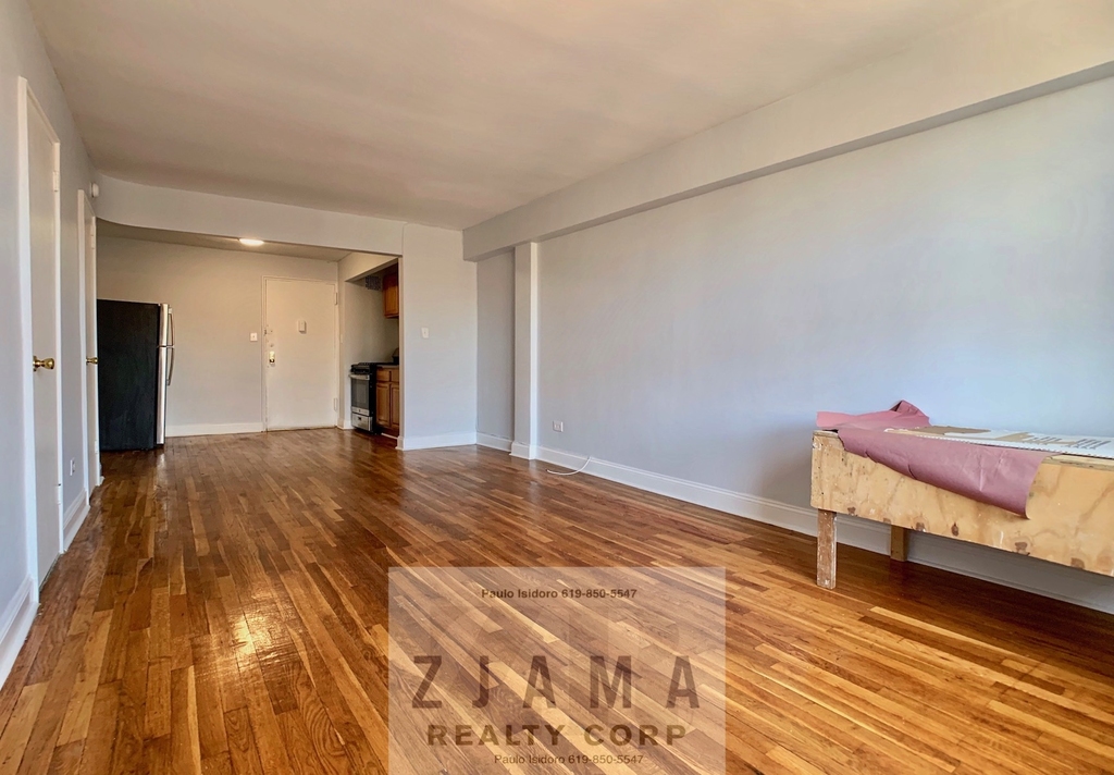 130 East 18th Street - Photo 1