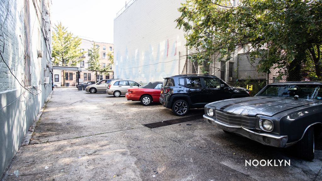 175 Stockholm Street - Photo 19