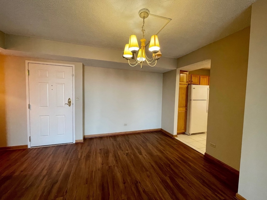 511 Aurora Avenue - Photo 5