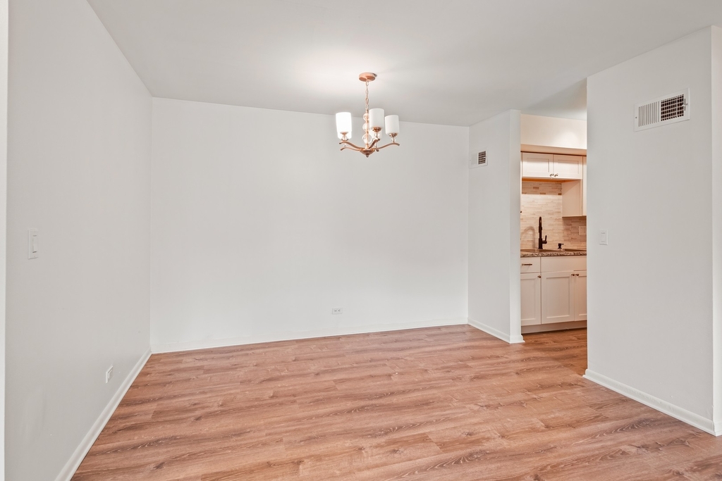 560 Shorely Drive - Photo 5