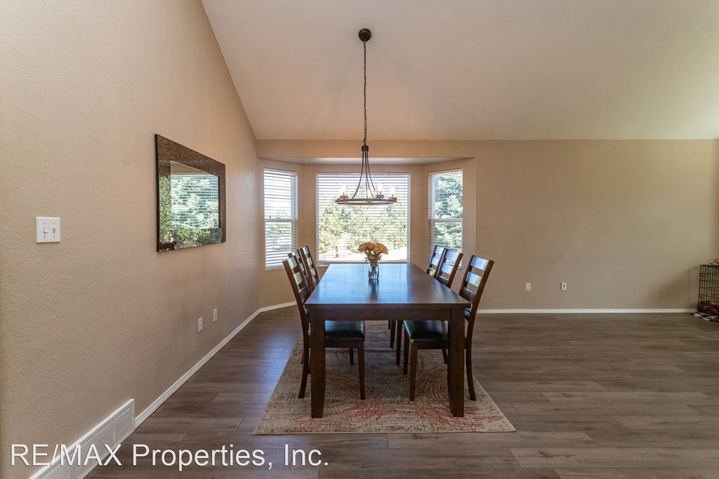 3116 Greenmoor Ct - Photo 8