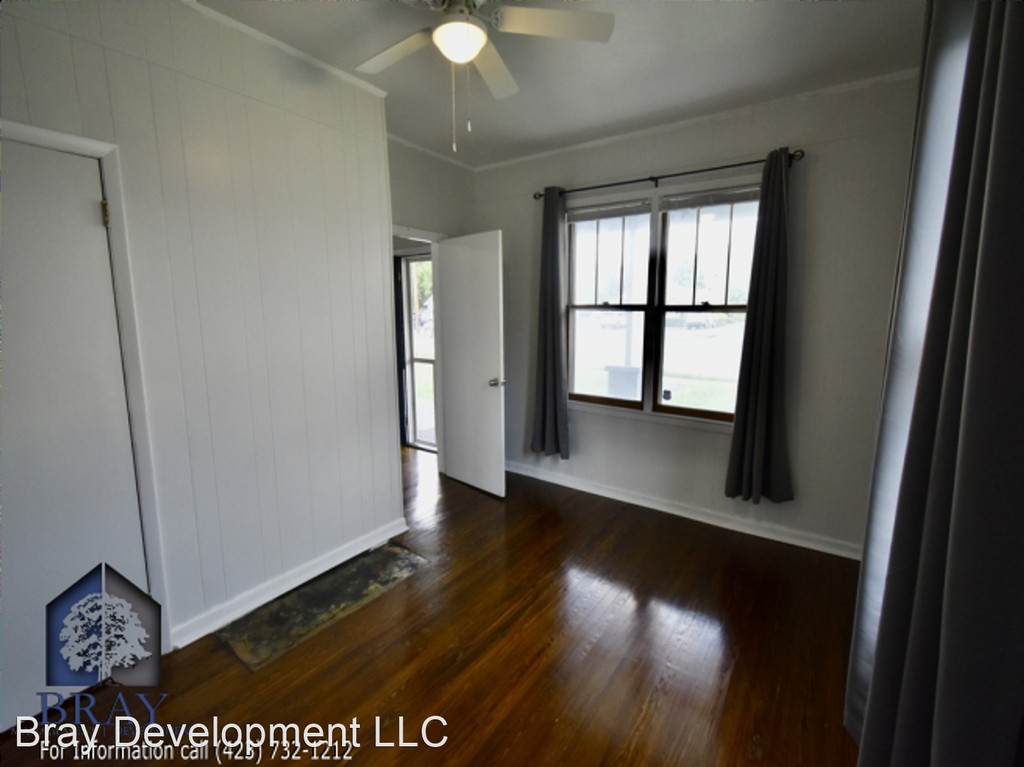 2423 E Center St - Photo 11