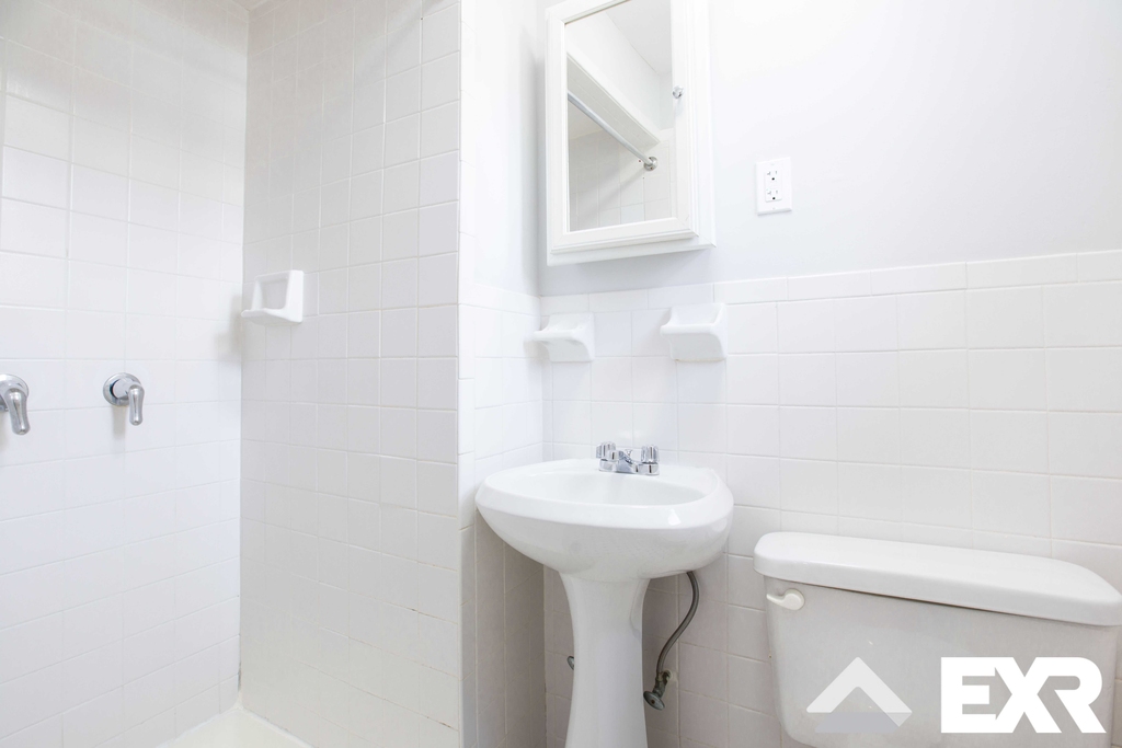91 East 38th Street - Photo 5