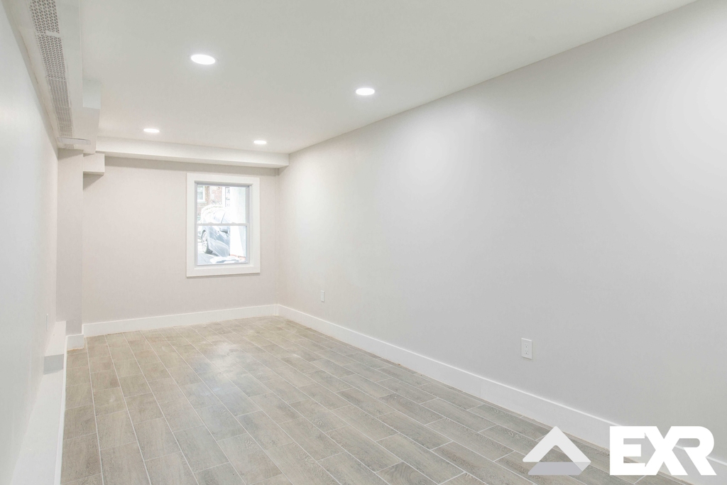 91 East 38th Street - Photo 4