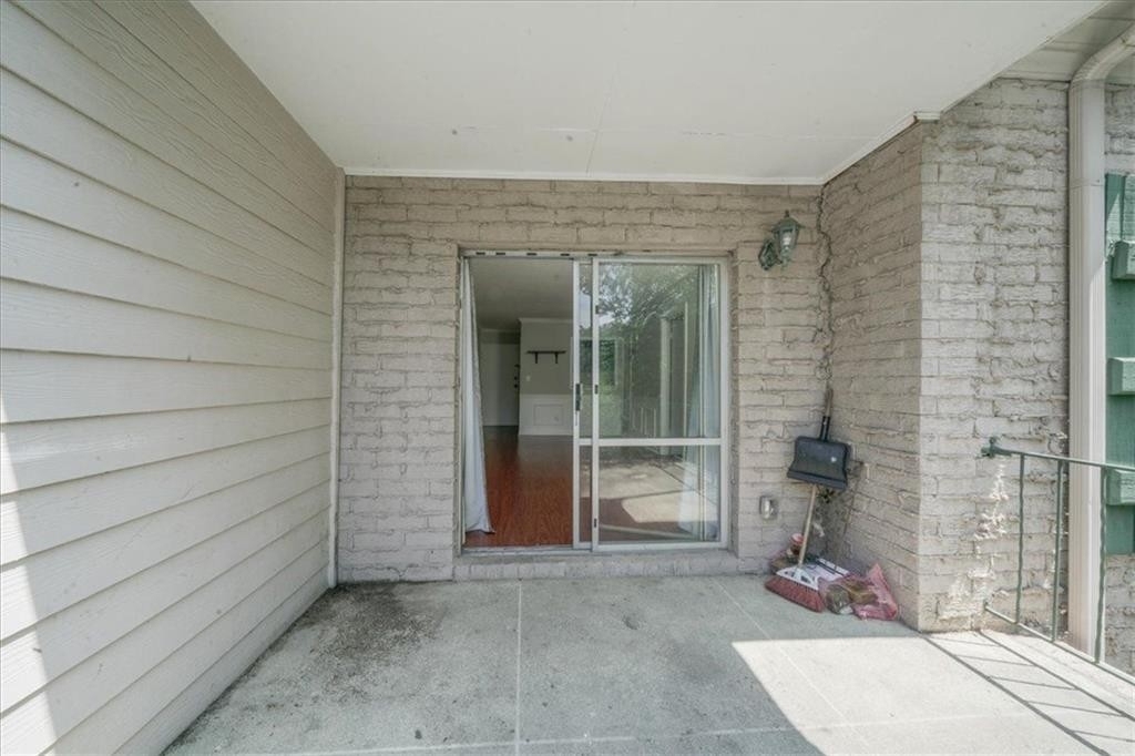 2805 Expressway - Photo 13