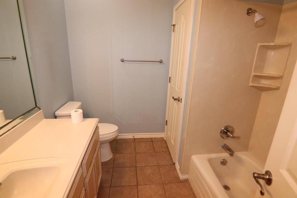 6235 Gracemount Lane - Photo 15