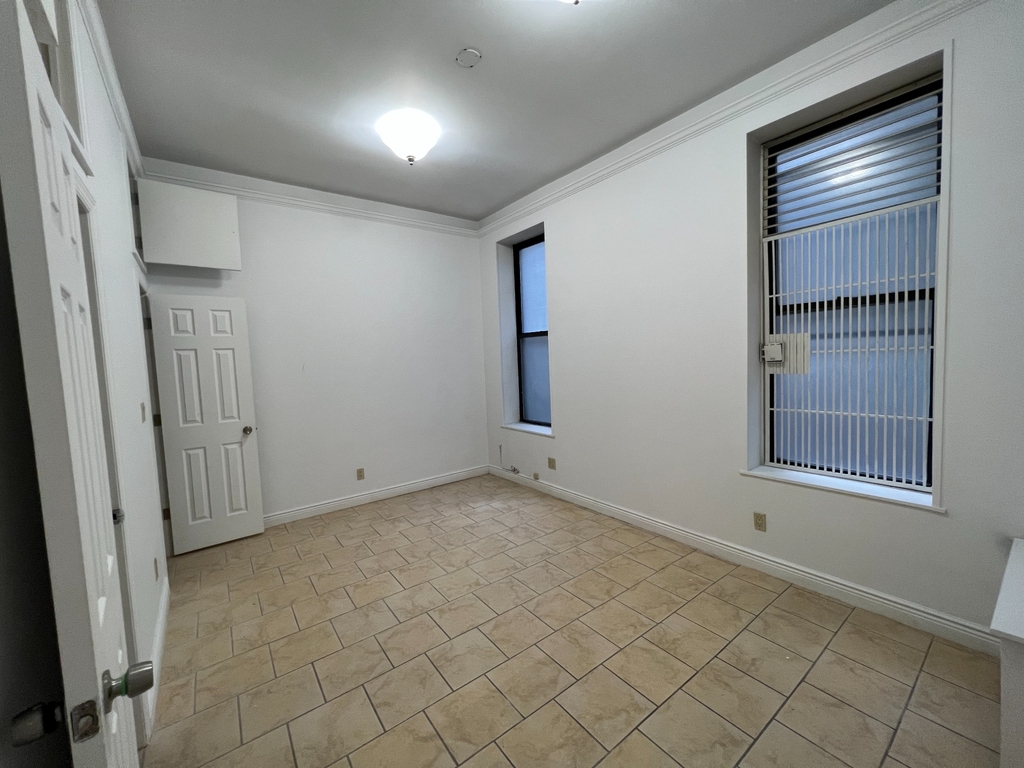 601 West 151st Street - Photo 0