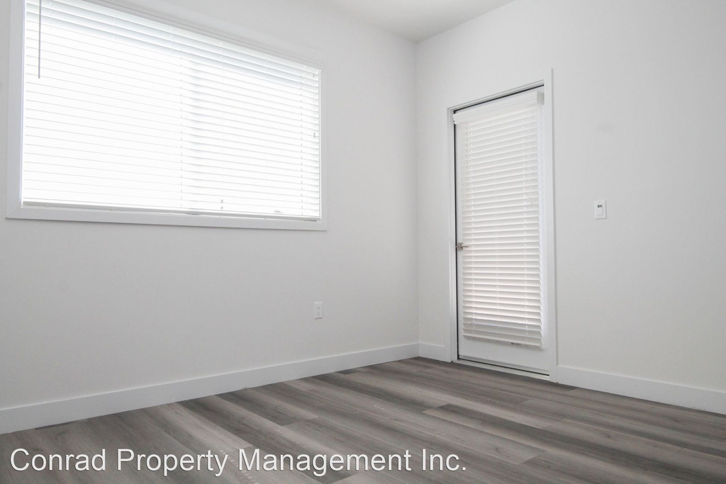 13713 Oxnard St. - Photo 11