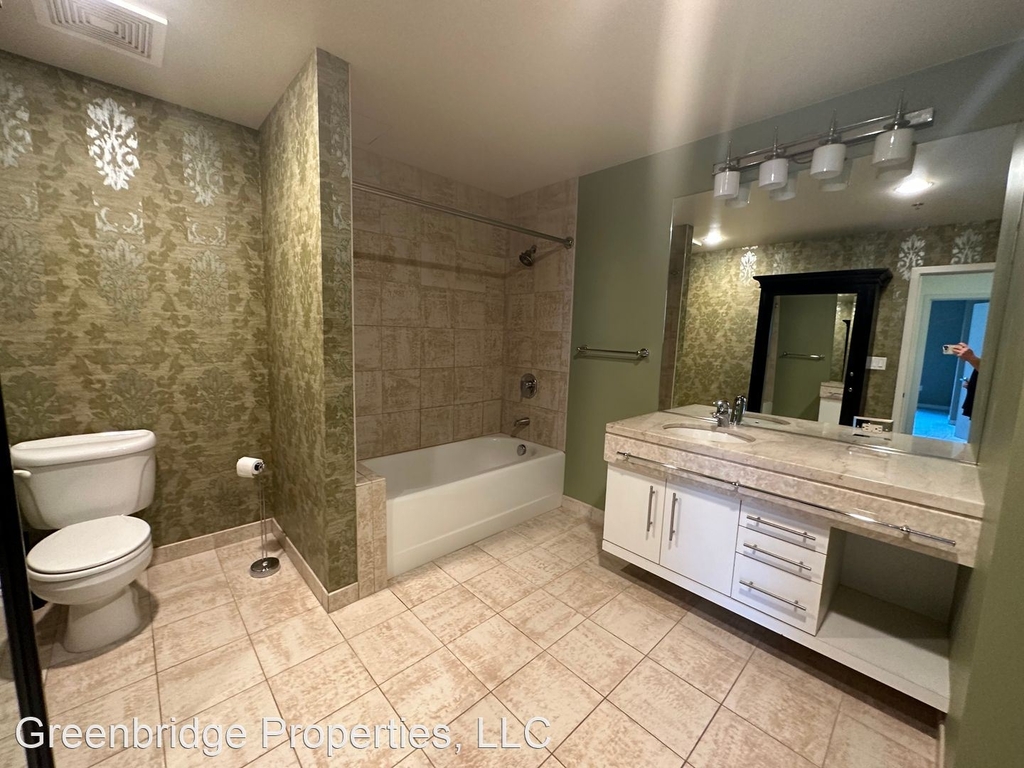 922 Nw 11th Ave #601 - Photo 10