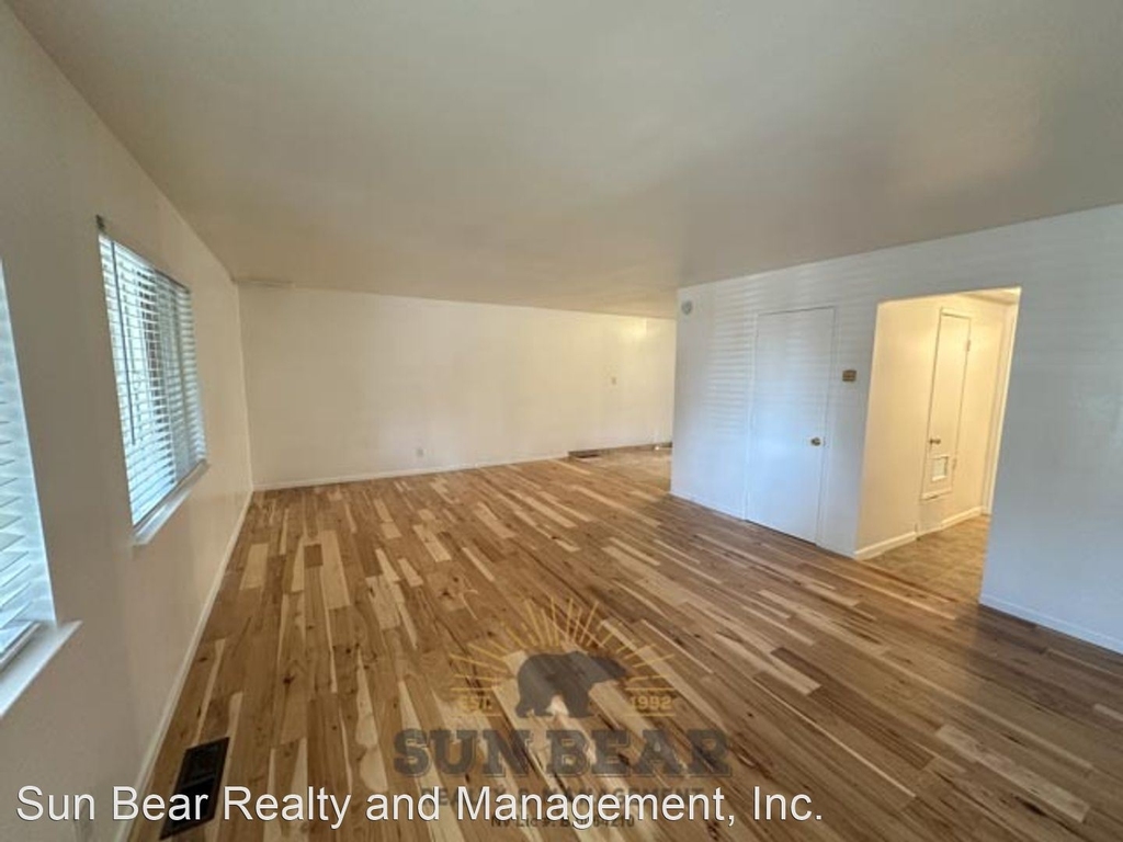 802 Northwood Blvd - Photo 0