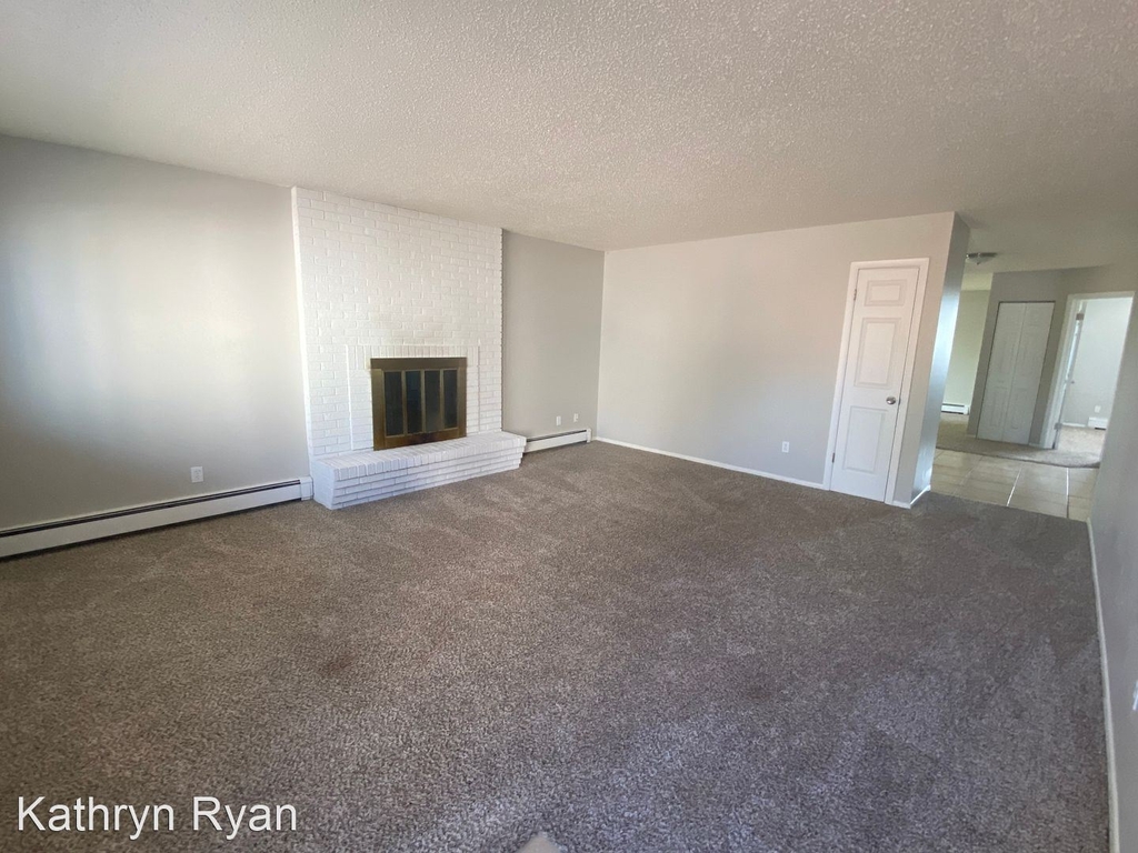 5535 Fiesta Lane - Photo 2