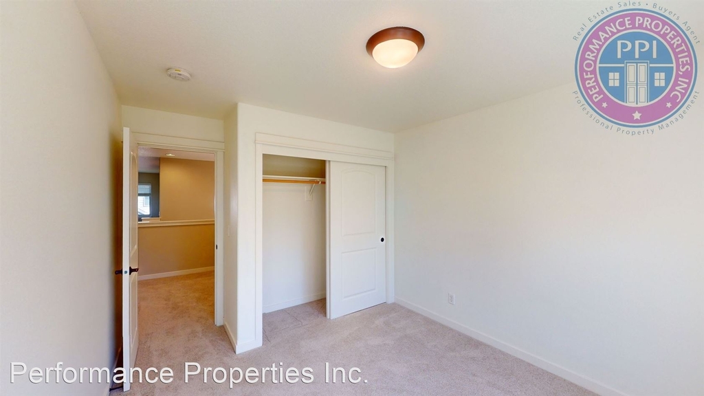 230 Ne Ironcreek Place - Photo 27