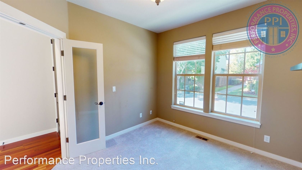 230 Ne Ironcreek Place - Photo 5