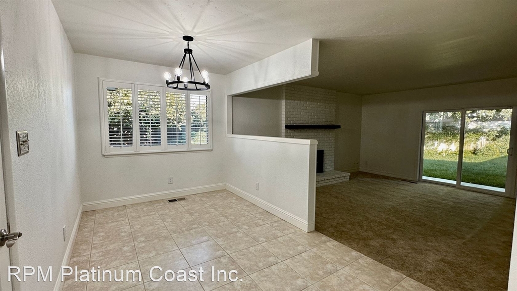 6744 N Winery Ave. - Photo 10