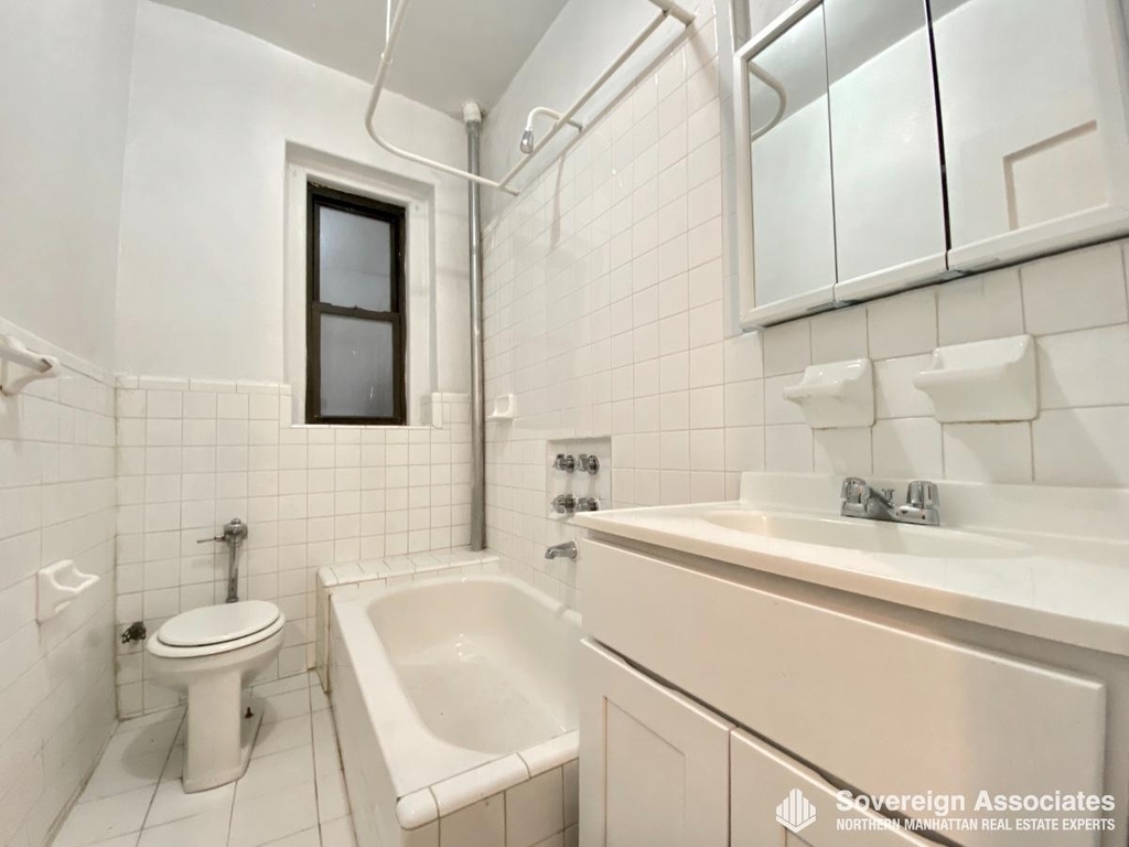 106 Cabrini Boulevard - Photo 5