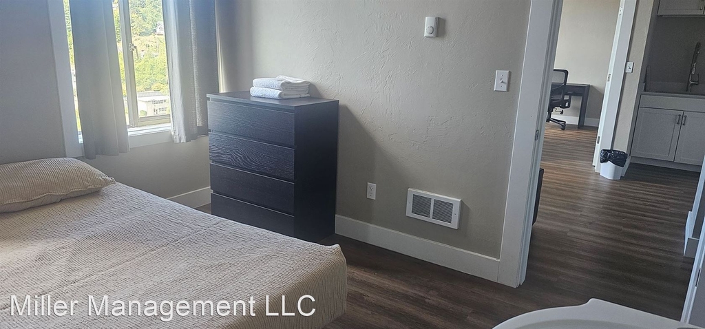 275 N Broadway - Photo 6