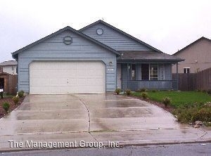 9000 Ne 158th Avenue - Photo 0