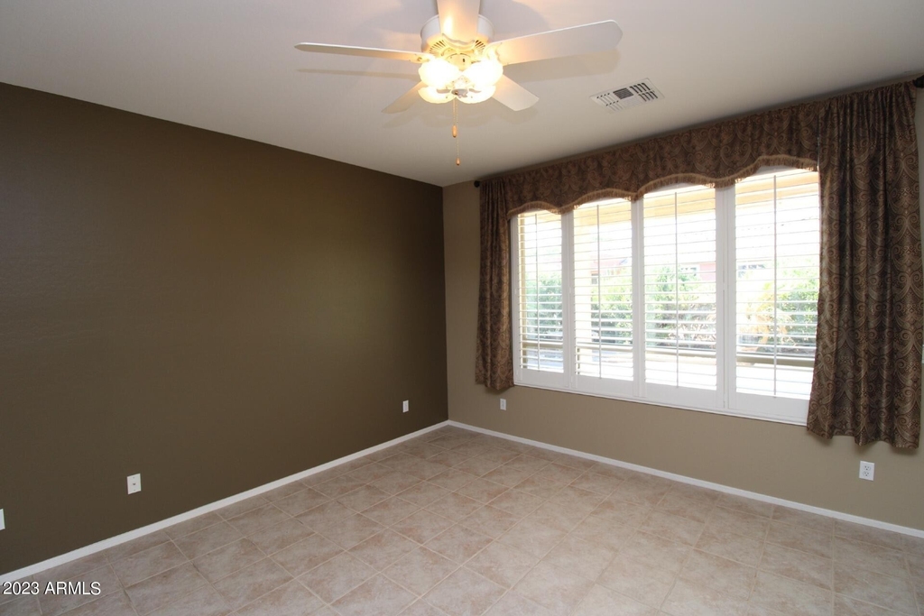 42550 W Candyland Place - Photo 3