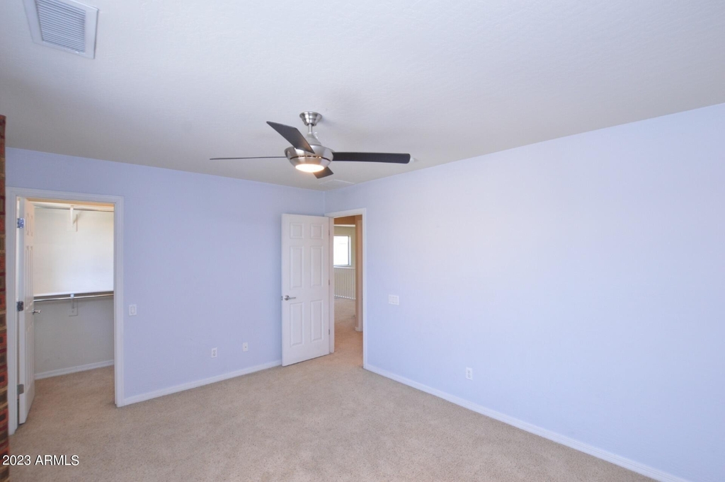 2209 W Marconi Avenue - Photo 15