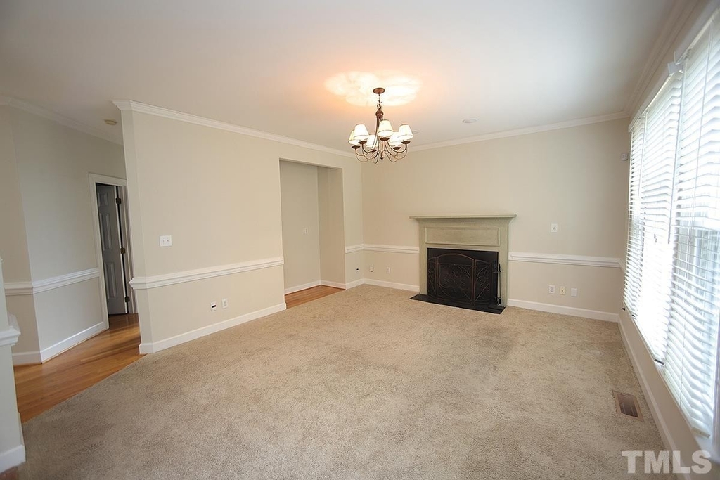 105 Halpen Drive - Photo 6