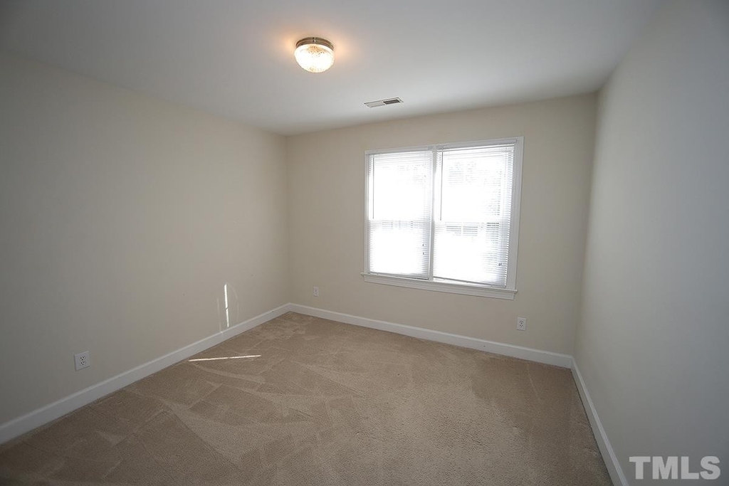 105 Halpen Drive - Photo 10