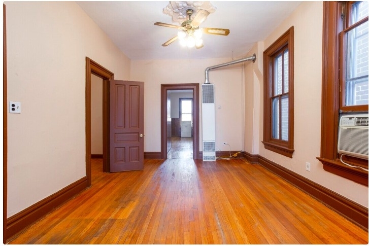 652 W Webster Avenue - Photo 2