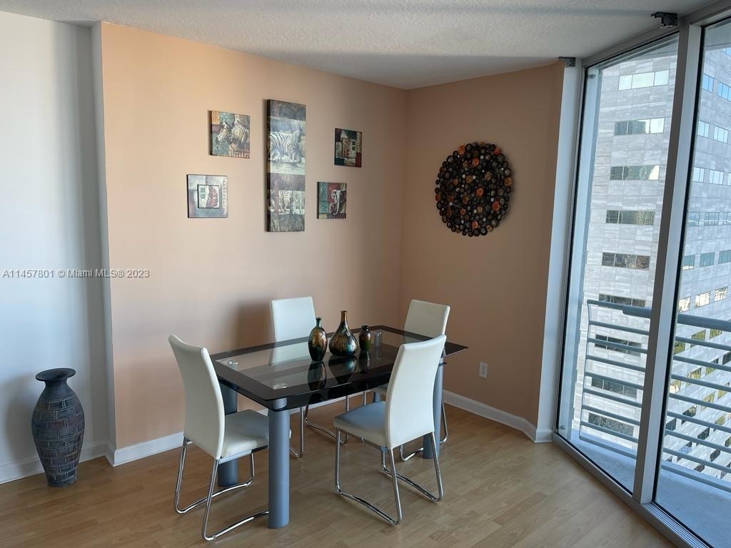 325 S Biscayne Blvd - Photo 5