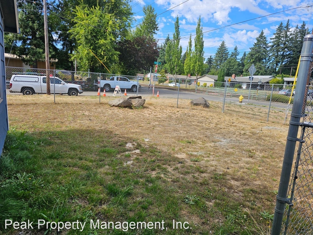 15706 E Burnside - Photo 1